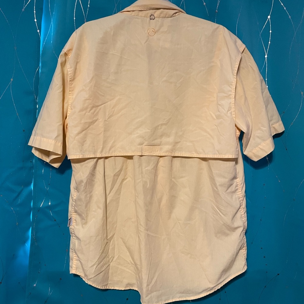 Button ups - Picture 2 of 9